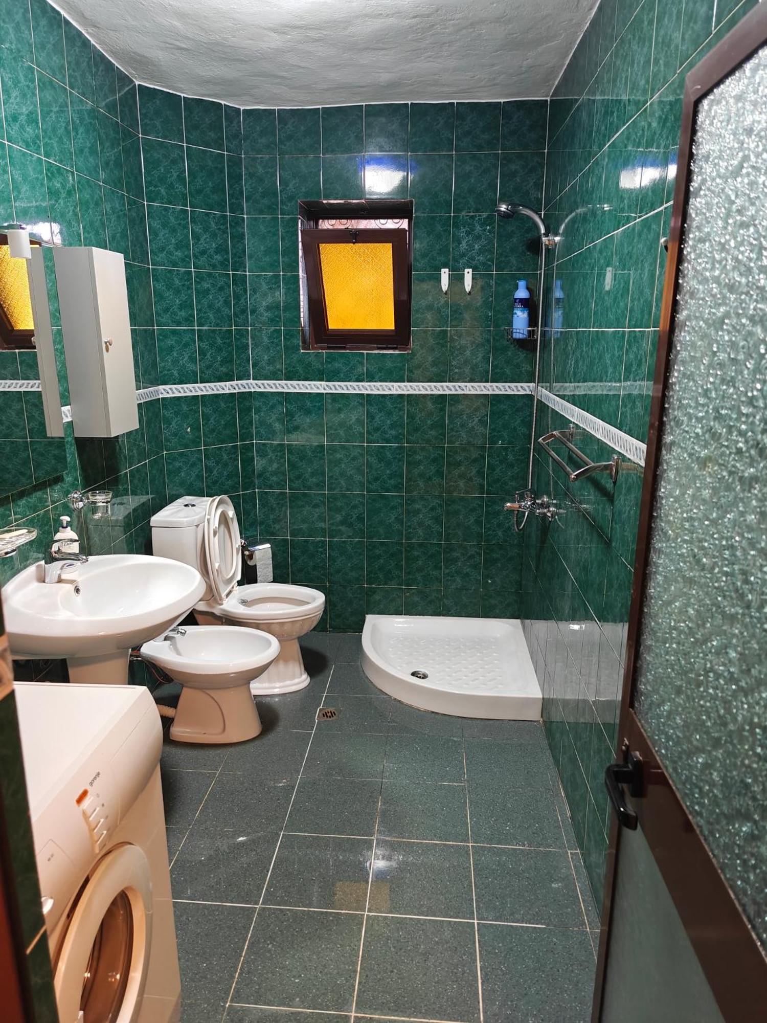 Leti's Flat 5 Min From Bllok And From Tirana